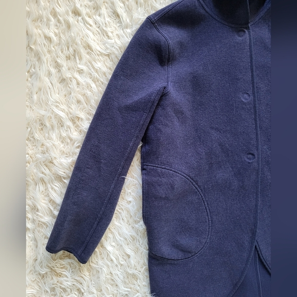 LULULEMON | City Bound Snap Button Close Strap Hooded Reversible jacket - Picture 4 of 15